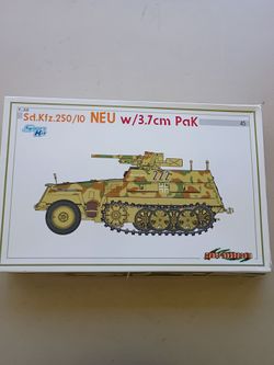 1/35 WW2 German half track cyber-hobby model kit