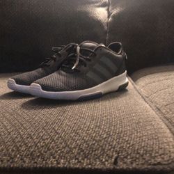 Adidas Boys Shoe Size 5