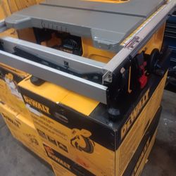 DEWALT
15 Amp Corded 8-1/4 in. Compact Portable Jobsite Tablesaw (Stand Not Included)