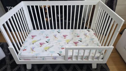 Crib with dresser set