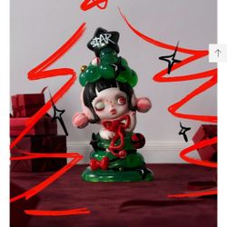 Getting Dressed SKULLPANDA Tell Me What You Want Series Figure