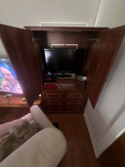 Wood room entertainment center