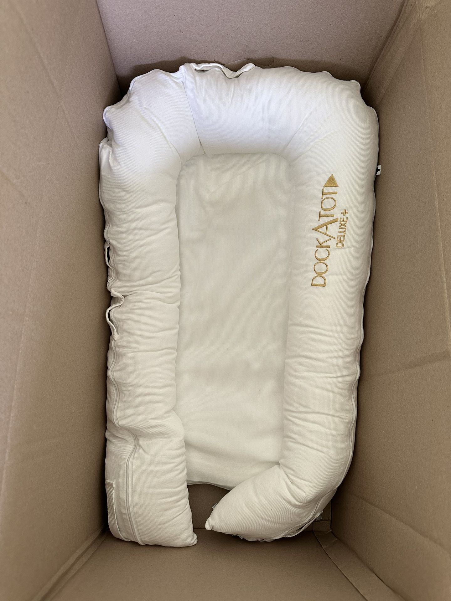 DockATot Deluxe+ in White