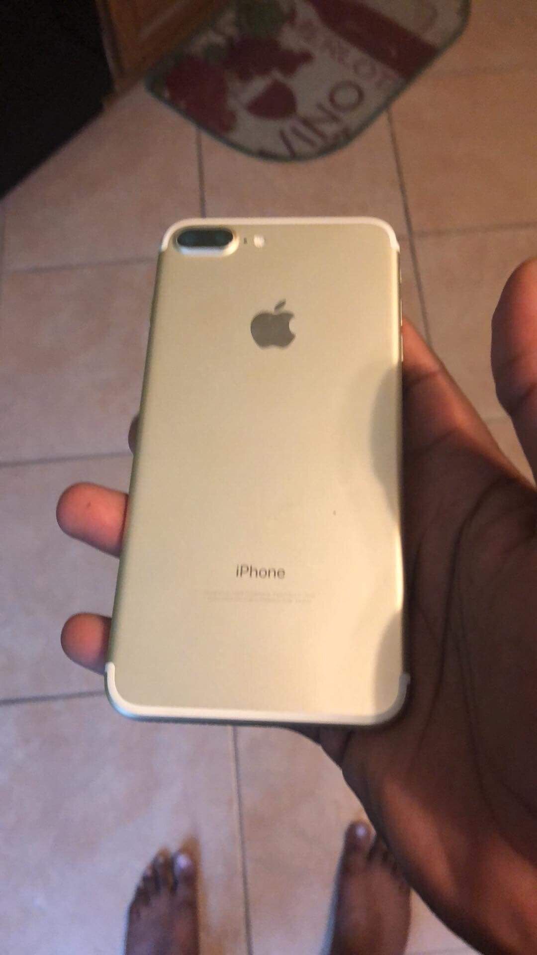 AT&T iphone 7plus 128gb