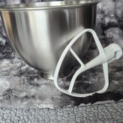 Kitchen Aid Bowl + Mixer (4.5 Qt)