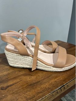 $2 Size 1 Girls Shoes
