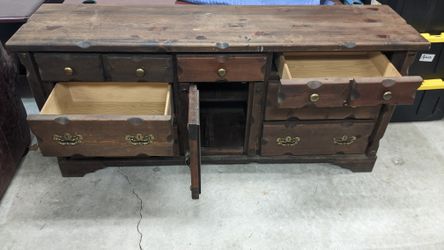 Dresser