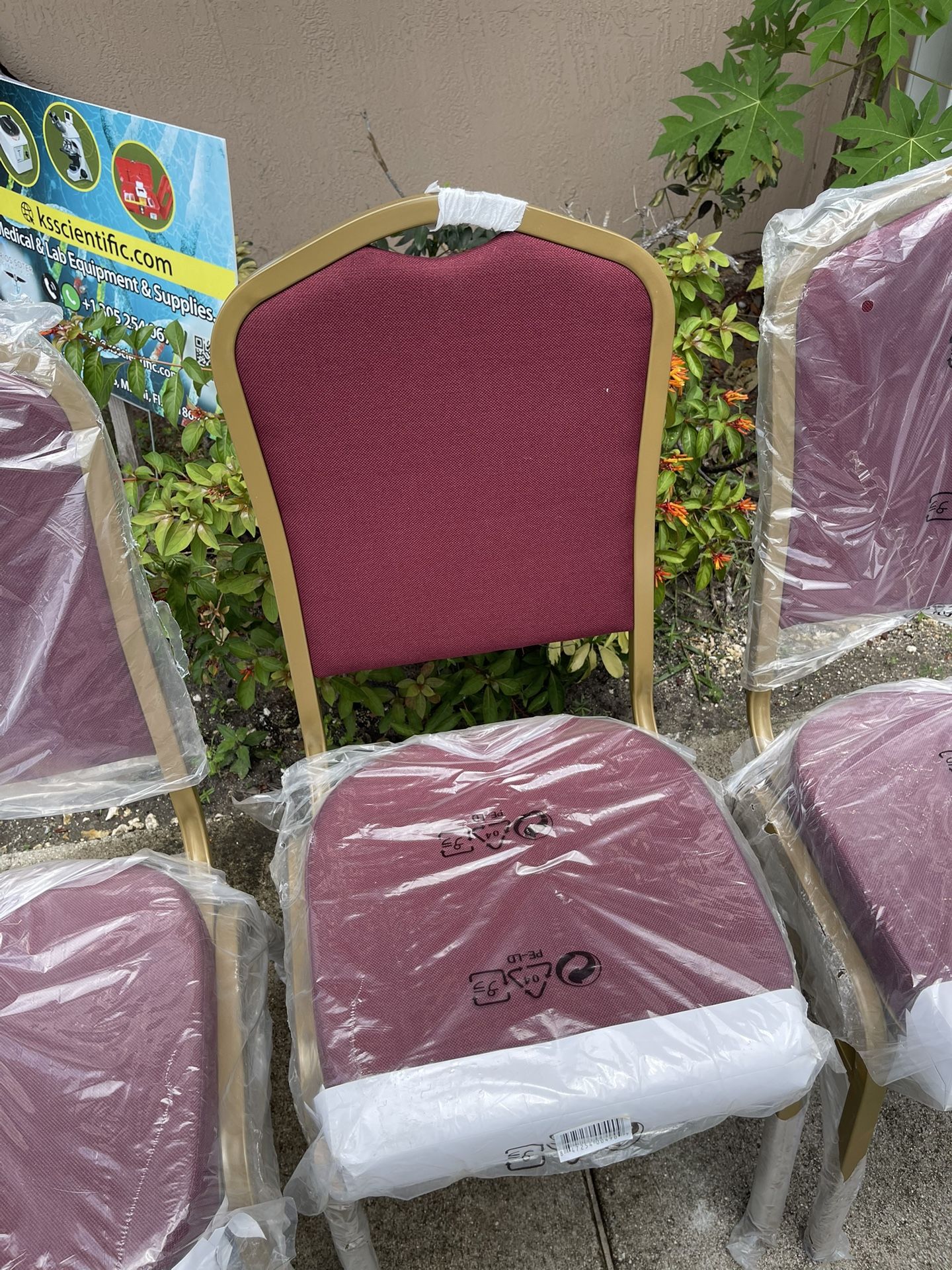 7 Sillas Rojas metalicas /Burgundy Chairs vein Frame