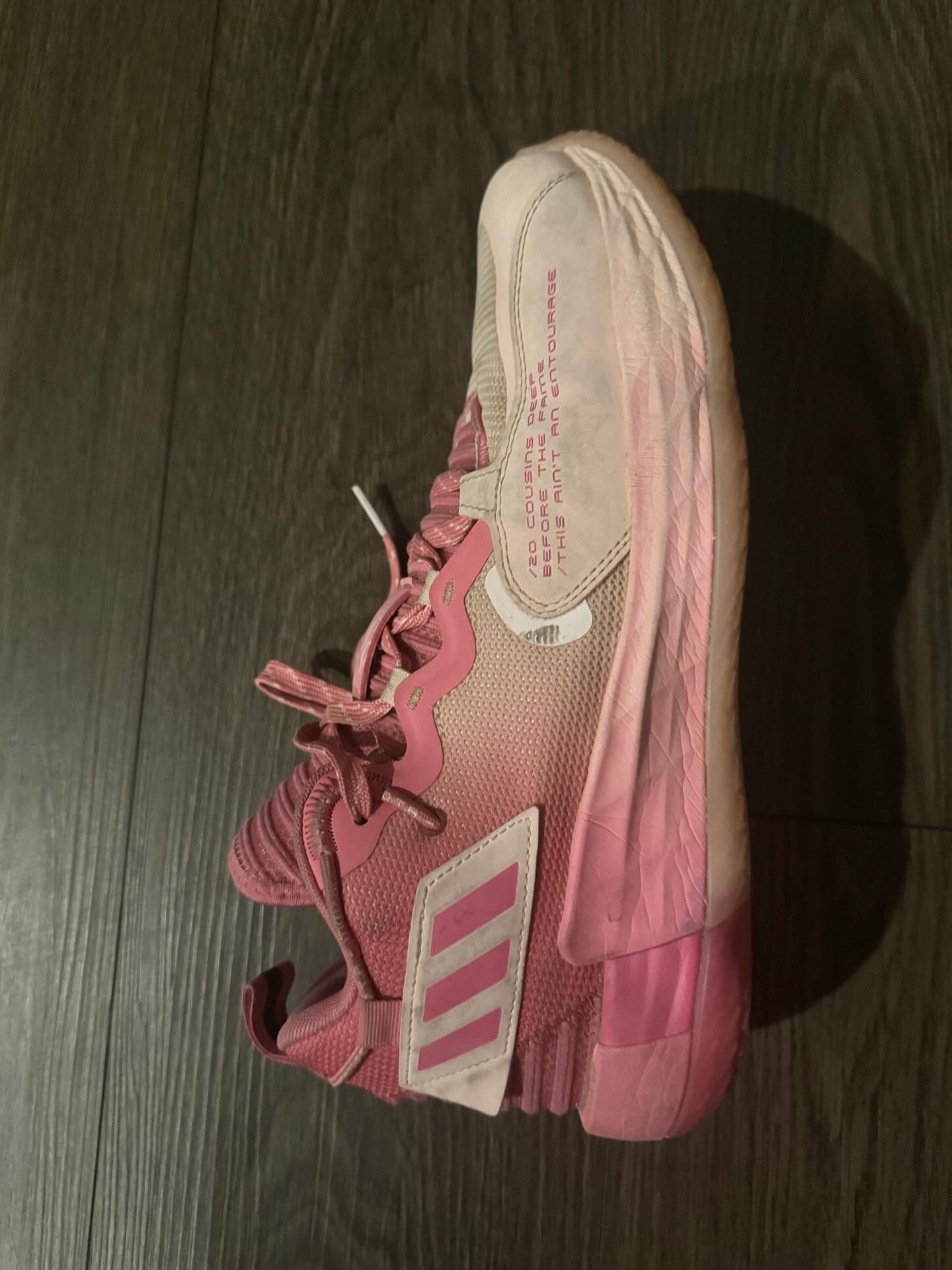 Worn a few times Like new. Worn very few times. Message with any questions main image 2