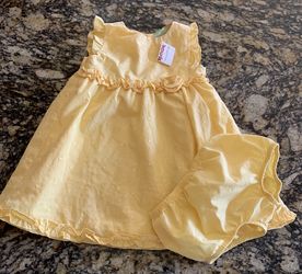 Little girl yellow dress size 24 Mths