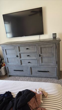 Mors  furniture dresser