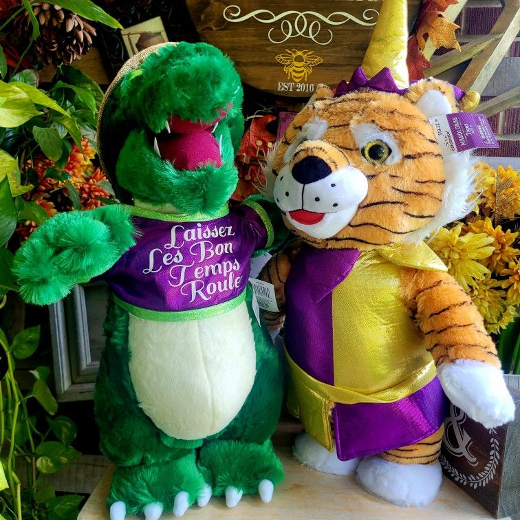 Way To Celebrate Mardi Gras Plush Duo Set