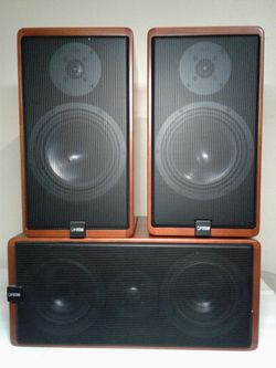 Canton book shelves speakers
