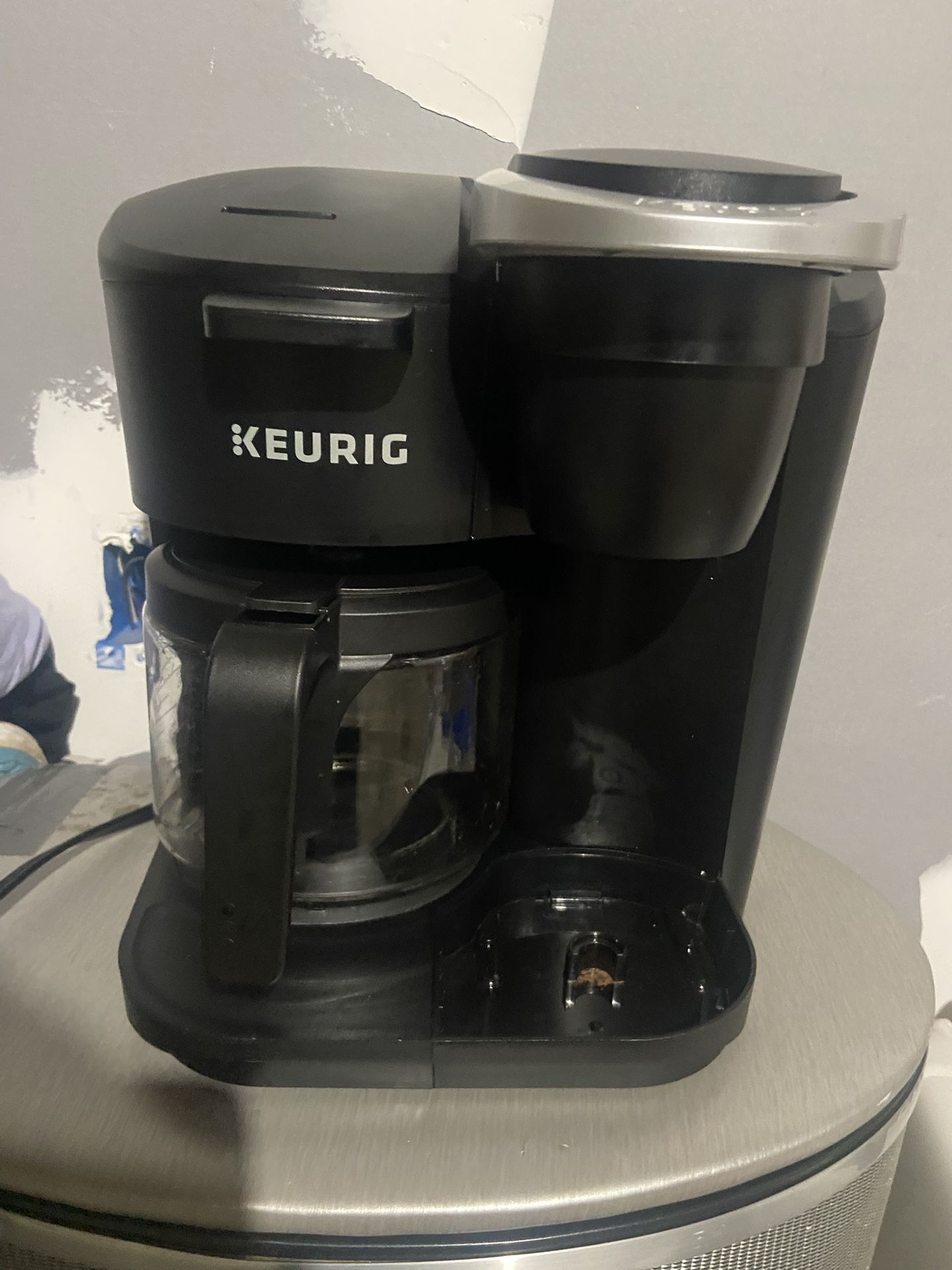 Keurig K-Duo Single Serve K-Cup Pod & Carafe Coffee Maker, with Multiple Brew Sizes, 