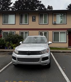Volkswagen Touareg SUV Silver