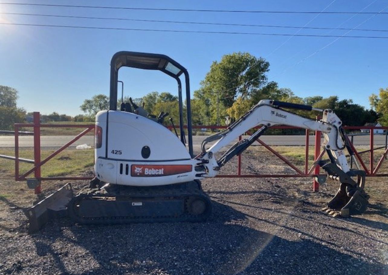2008 Bobcat 425 Excavator Loader