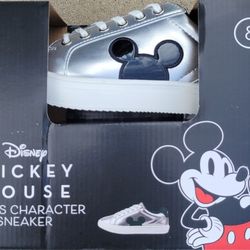 Disney Mickey Mouse Sneakers Size 8 Women's