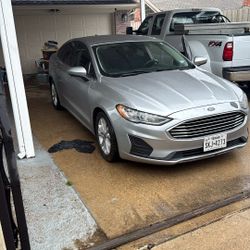 2020 Ford Fusion