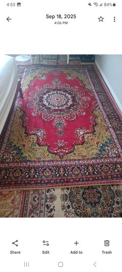 Lightweight padded rug