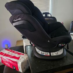 Nuna REVV Rotating Convertible Car Seat