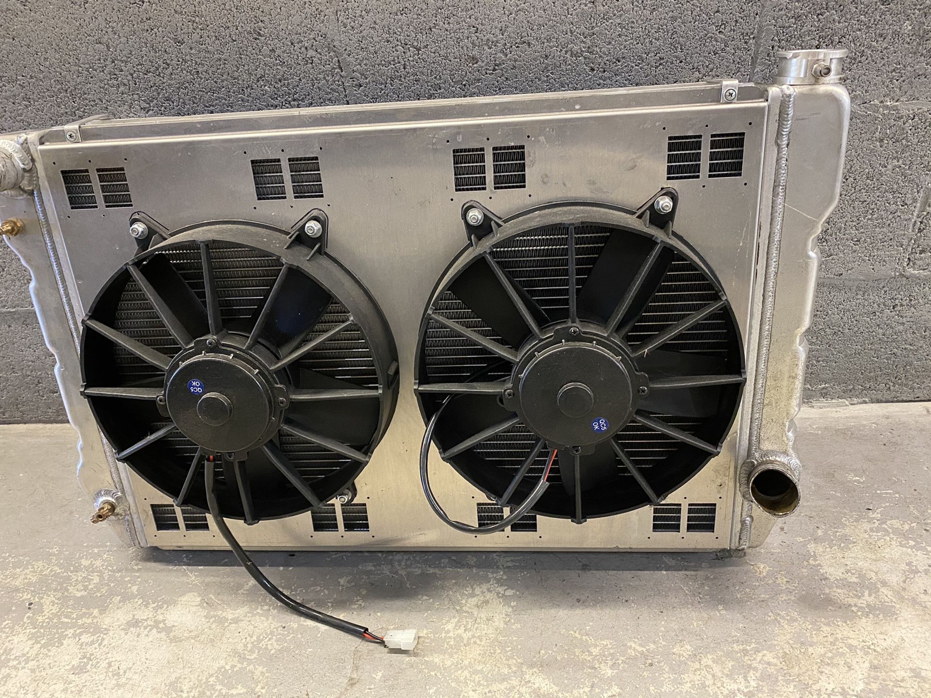 ALUMINUM RADIATOR & FAN SHROUD COMBO with HIGH OUTPUT DUAL FANS for Sale in Hialeah, FL OfferUp