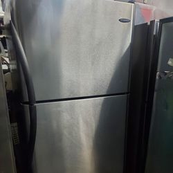 FRIGIDAIRE STAINLESS STEEL FRIDGE