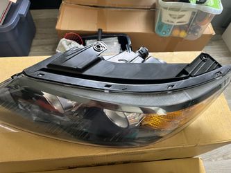 Halogen Headlights for Kia Sorento (2011 - 2013)