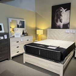 Whitewash 4PC Queen Bedroom Set 