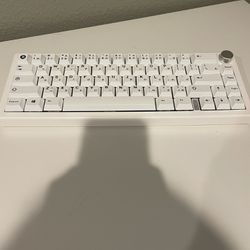custom keyboard brand new gmk67 all white