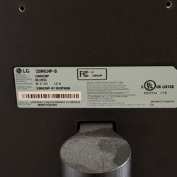 32 inch LG monitor in mint condition