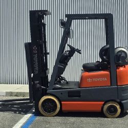 TOYOTA FORKLIFT 3000LBS MODEL 42-6FGCU15 CUSHION TIRE