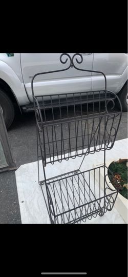 Metal Magazine Rack