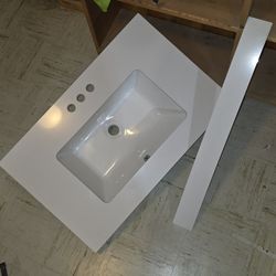 Brand New Bathroom Sink. It Has Never Been Installed. 