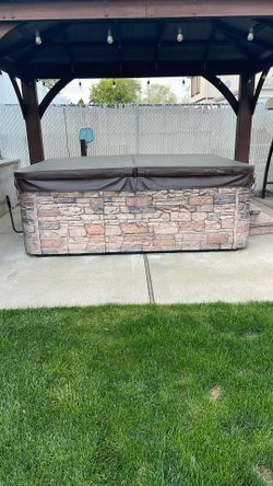 Artisan hot tub 10 seater