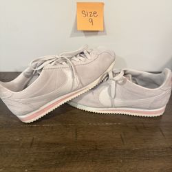 Nike Size 9