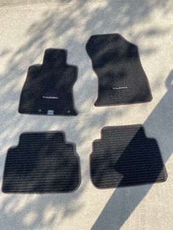 Subaru Forester Floor Mats (2019-2024) - BRAND NEW