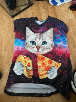 Cat eating Taco/Pizza shirt size Medium