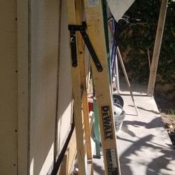 6ft Dewalt Ladder