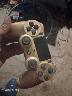 PS4 controller