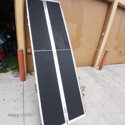 Ramp 7 footer aluminum like new