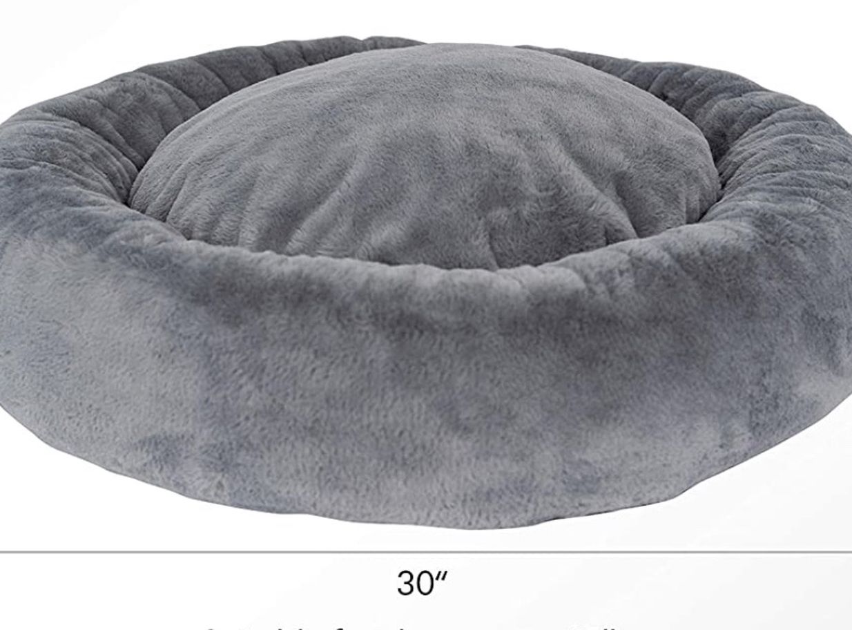 Calming dog bed donut