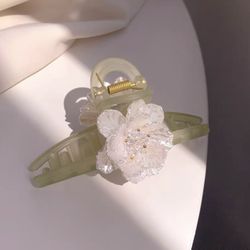 Hair Clip / Each