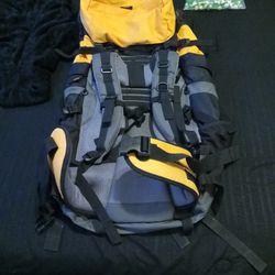 Coleman MAX: Elate 65L Hiking Bag