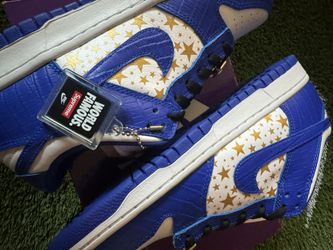 DS Nike SB Dunk Low Supreme Stars Blue Size 8