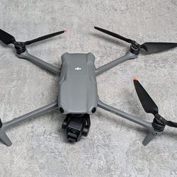 DJI AIR3 Drone Fly More Combo With RC-N3 (very Low Flight Hours)