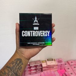 EYESHADOW PALLETE (TESTER!! NOT FREE) 