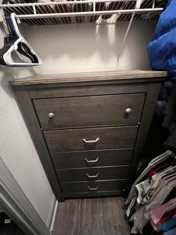 Dresser