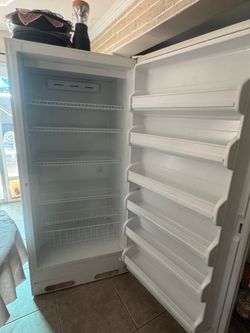 FREE large freezer - needs new compressor - does not run