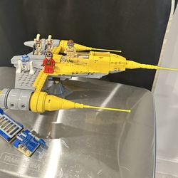 LEGO Star Wars Naboo Starfighter 7877 with Most Figures