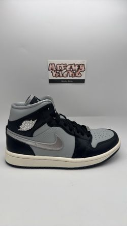 Jordan 1 Mid SE Black Metallic Silver (Women’s) Sz. 6w